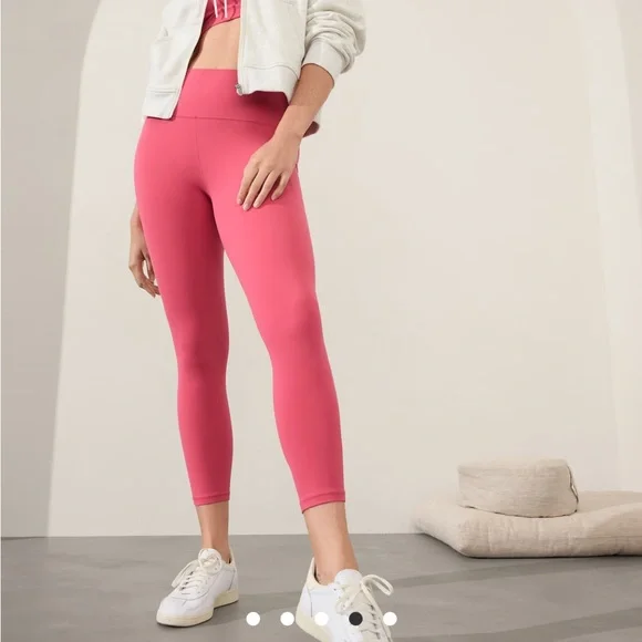 NWT Athleta size M Salutation Stash 7/8 Tight NWT - Picture 8 of 8